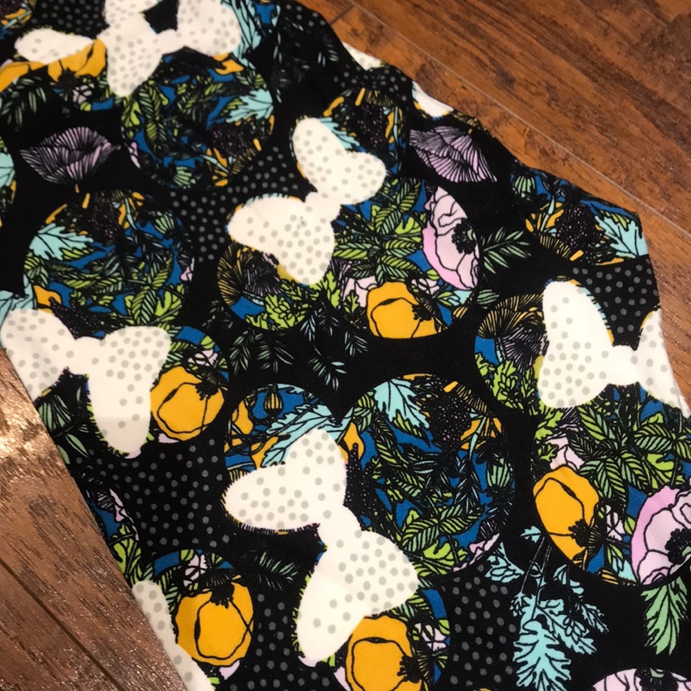 NEW LuLaRoe One Size Disney Legging